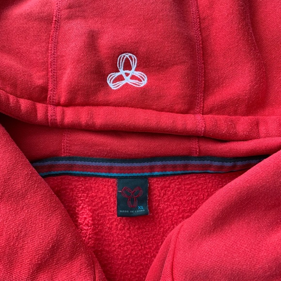 Aritzia TNA Red Hoodie XLarge - Picture 4 of 8